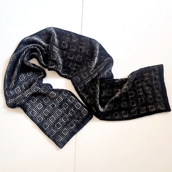 Black w/Grey Velvet Scarf - Picture 1 of 12